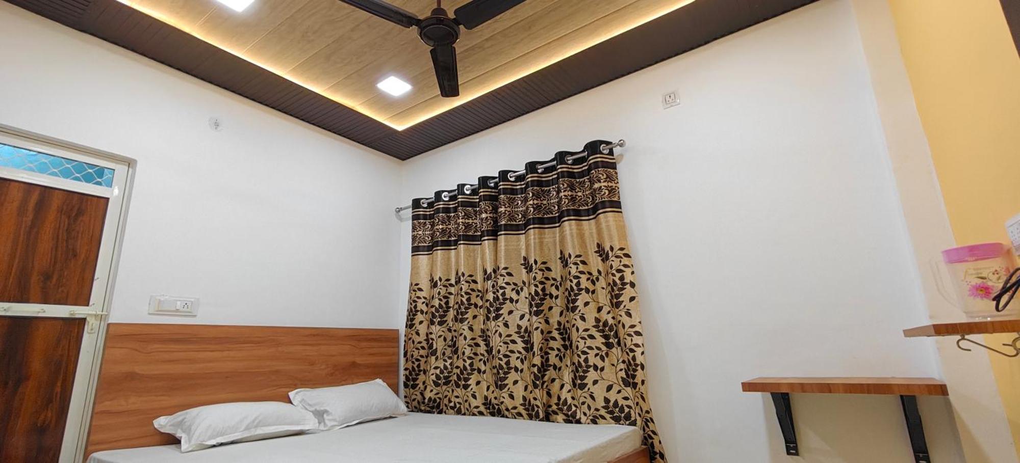 Hotel Mashaal- A Light Lit By Vidhata Jhānsi Buitenkant foto